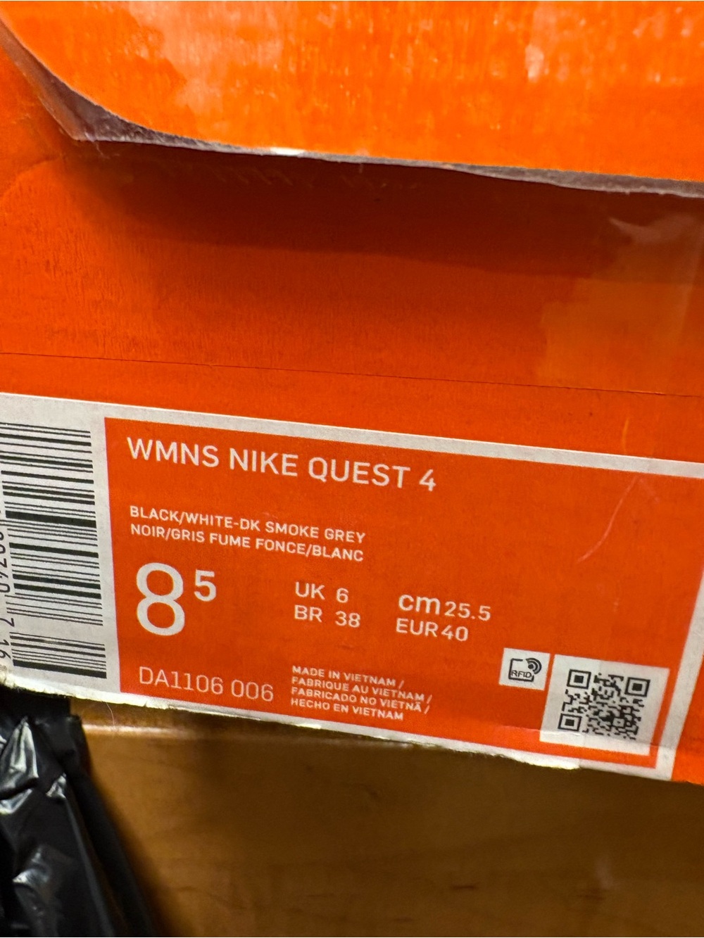 Nike Women’s White Sneakers with Light Green Swoosh - Picture 6 of 6